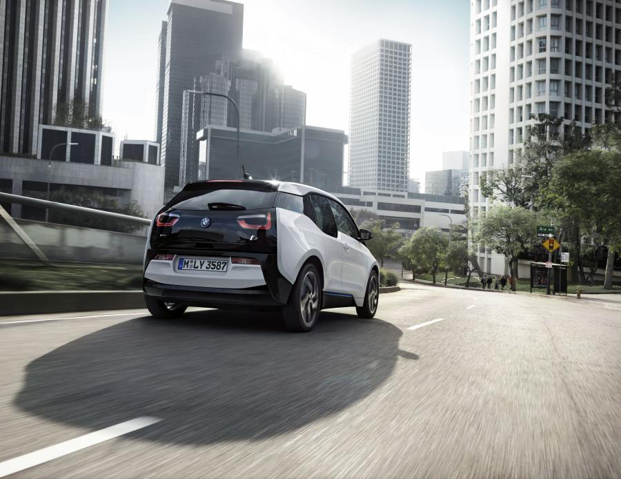  BMW i3 2016 года  (фото 22 из 26)